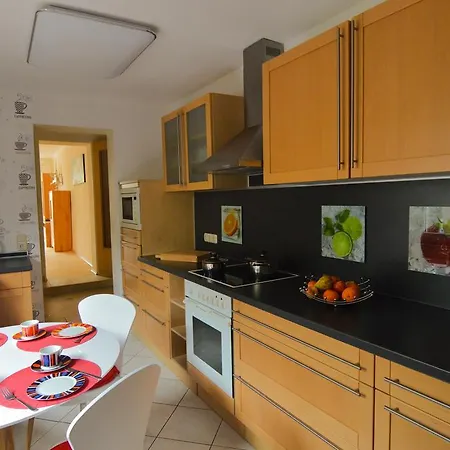 Gaestehaus Faehrmann アパート Vehra